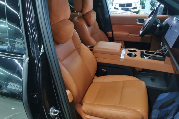 Used Li Auto L8 2024 Ultra Model
