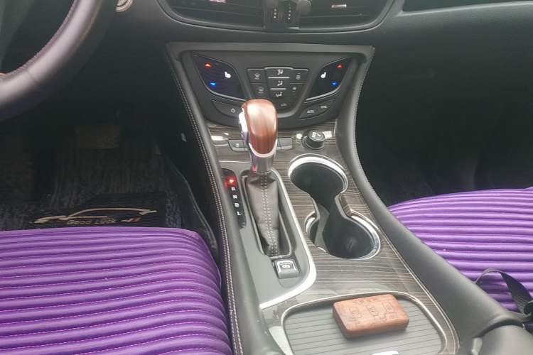 Used Buick Envision 2019 20T Two-Wheel Drive Elite Version China V Standard Gear Lever