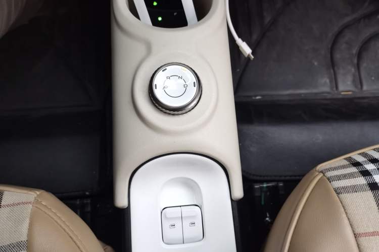 Used Wuling Hongguang MINIEV 2024 3rd Generation 215km Youth Edition Gear Lever