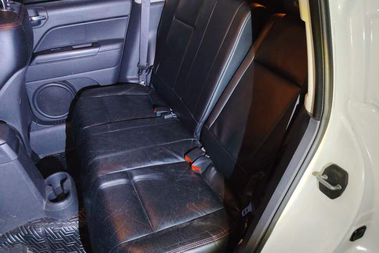 Used Jeep Compass 2014 2.4L four-wheel drive sport version