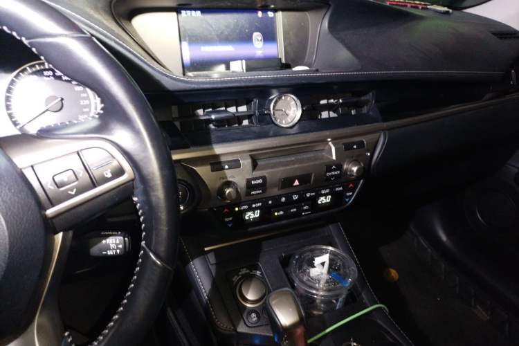 Used Lexus ES 2015 200 Elite Edition Audio And AC Panel
