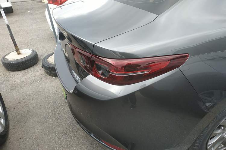 Used Mazda 3 Axela 2020 1.5L Automatic ZhiMei Edition Right Rear Taillight
