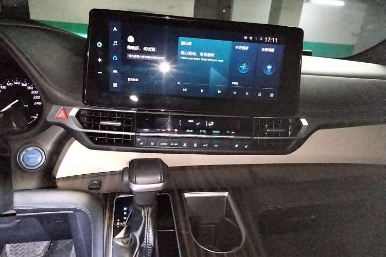 Used Toyota SIENNA 2021 2.5L Hybrid Premium Edition