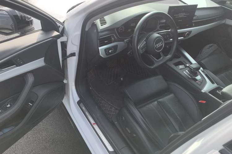 Used Audi A4L 2022 40 TFSI Luxury Dynamic Model