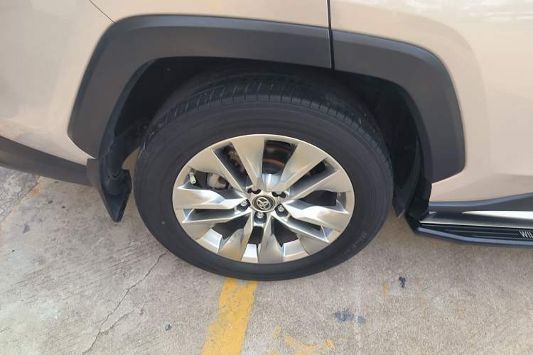 Used Toyota Wildlander 2022 2.0L CVT Two-Wheel Drive Luxury PLUS Edition Exterior 5