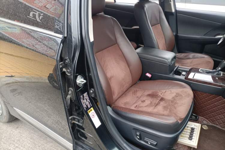 Used Toyota Camry 2016 2.5G 10th Anniversary Deluxe Navigation Edition Right Front Seat