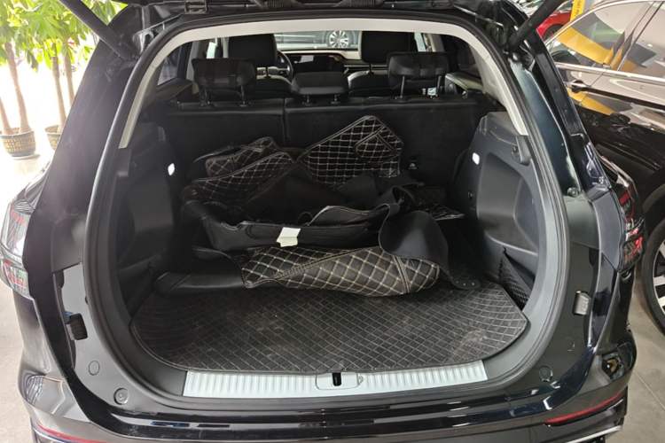 Used Hongqi HS5 2023 2.0T Qixiang Pro Edition