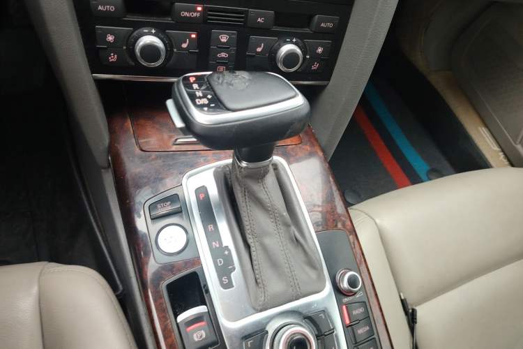 Used Audi A6L 2011 2.4L Comfort Edition Gear Lever