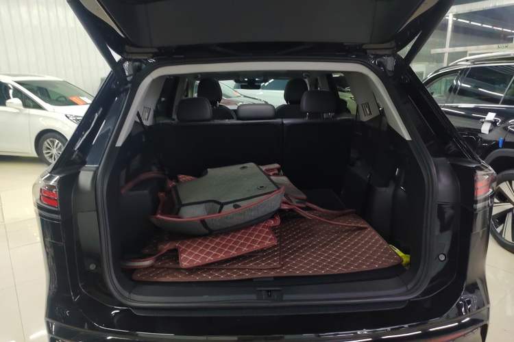 Used Volkswagen Teramont 2025 Tiguan Pro 450TSI 4Motion Crosswind Edition