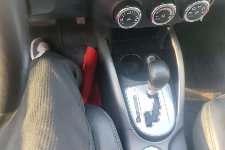 Used Mitsubishi Outlander 2012 Kicks 2.0 Sport Navigation Edition