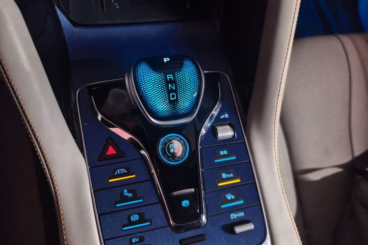 Used BYD Song PLUS New Energy 2021 DM-i 110KM Flagship PLUS Gear Lever