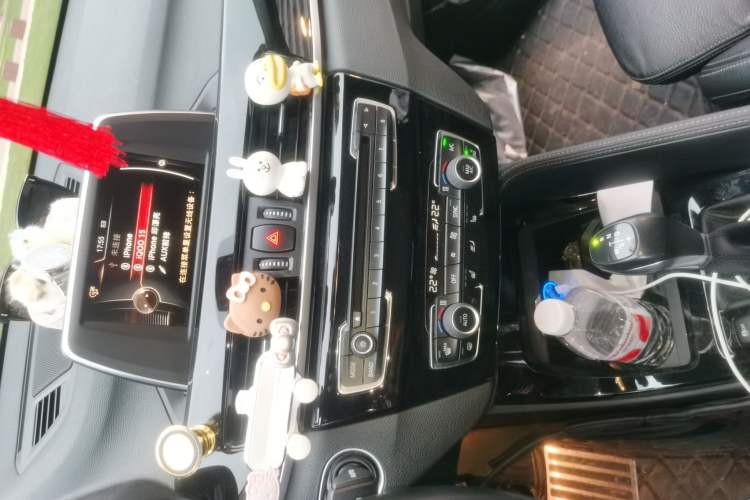 Used BMW X1 2016 sDrive18Li Luxury Model Audio And AC Panel