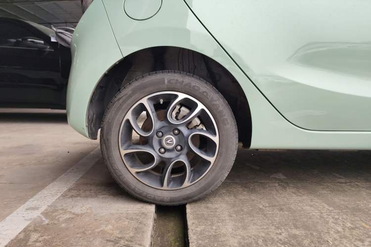 Used CHANGAN OSHAN Benni E-Star 2022 Qingxin Edition Colorful Model Lithium Iron Phosphate Right Rear Wheel Hub