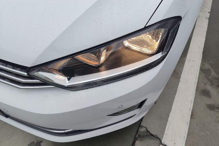 Used Volkswagen Golf Sportsvan 2018 230TSI Automatic Luxury Model
