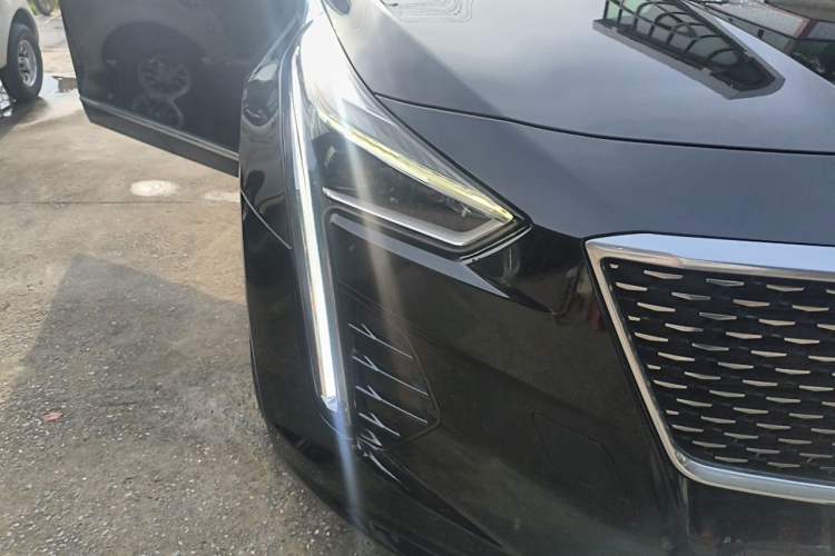 Used Cadillac CT6 2019 28T Elite Edition Right Front Headlight