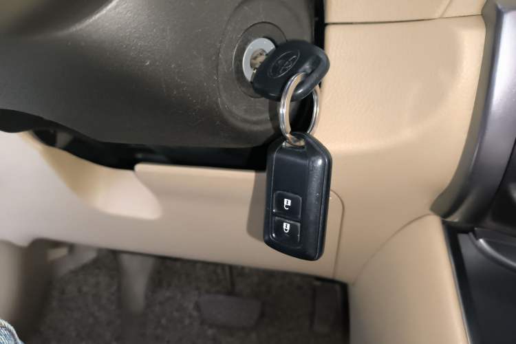 Used Toyota YARiS L Zhi Xuan 2014 1.5G Automatic Xuan Dong Edition
