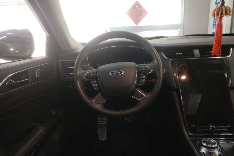 Used Ford Taurus 2019 EcoBoost 245 Premium Edition Steering Wheel