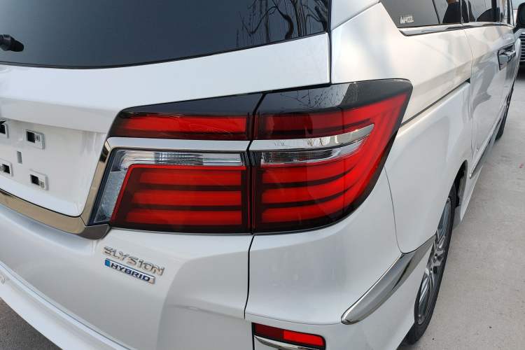 Used Honda Elysion 2019 2.0L Hybrid Luxury Edition