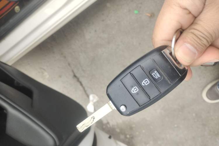 Used Kia K2 2017 Sedan 1.4L Manual Transmission 15th Anniversary Special Edition GLS