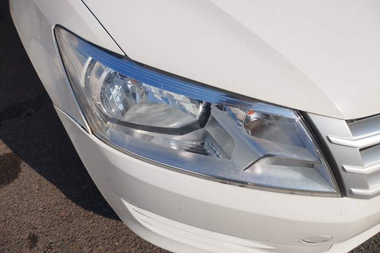 Used Volkswagen Santana 2015 1.6L Manual Fashion Edition Right Front Headlight