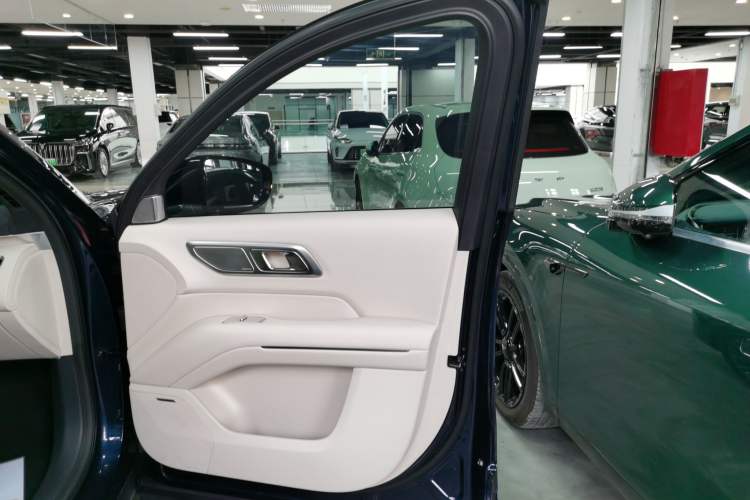 Used Deepal S09 2025 Four-Wheel Drive Ultra+ Custom Edition