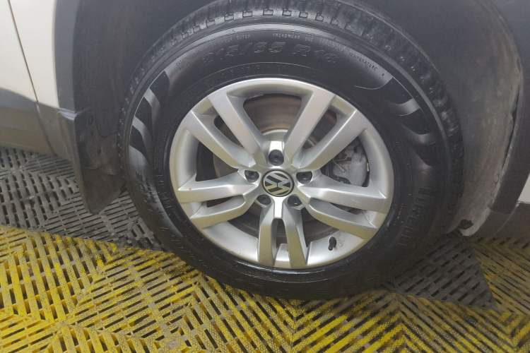 Used Volkswagen Tiguan L 2016 300TSI Automatic Two-Wheel Drive Trend Edition