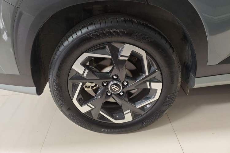 Used Hyundai ix35 2023 Musso 2.0L Deluxe Edition DLX
