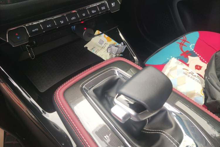 Used CHANGAN OSHAN X5 2021 1.5T DCT Prestige Edition Gear Lever