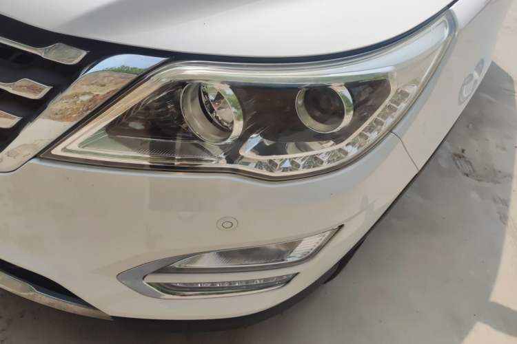 Used Baojun 560 2016 1.8L iAMT Luxury Model Left Front Headlight