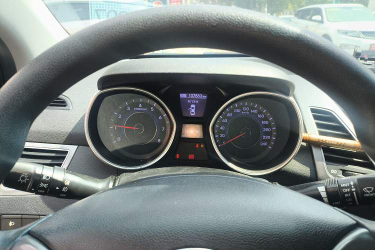 Used Hyundai Elantra (5th Generation / Langdong) 2015 1.6L Automatic Leading Model