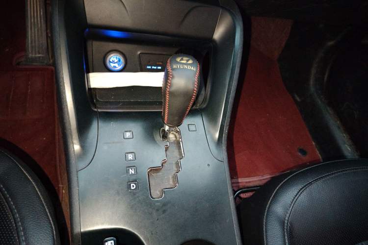 Used Hyundai ix35 2015 2.0L Automatic 2WD Smart Version China V Standard
