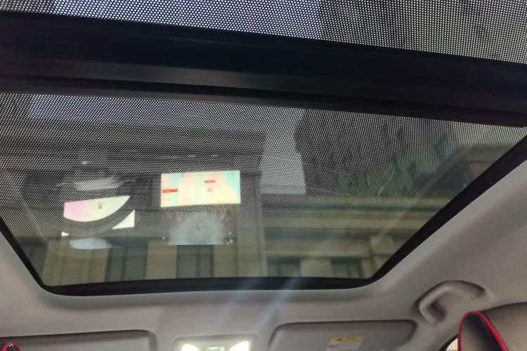 Used CHANGAN OSHAN Z6 2022 Blue Whale 1.5T DCT Smart Edition Headliner