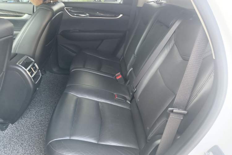 Used Cadillac XT5 2017 Anniversary Edition 28T Four-Wheel Drive Luxury Model
