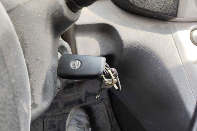 Used Nissan NV200 2013 1.6L Luxury Model China IV Standard Vehicle Key