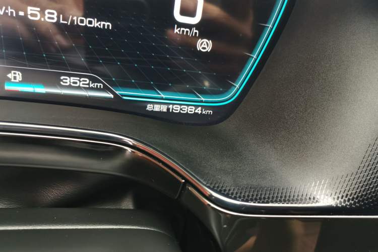 Used BYD Tang New Energy 2021 DM-i 112KM Prestige Model Odometer Close Up