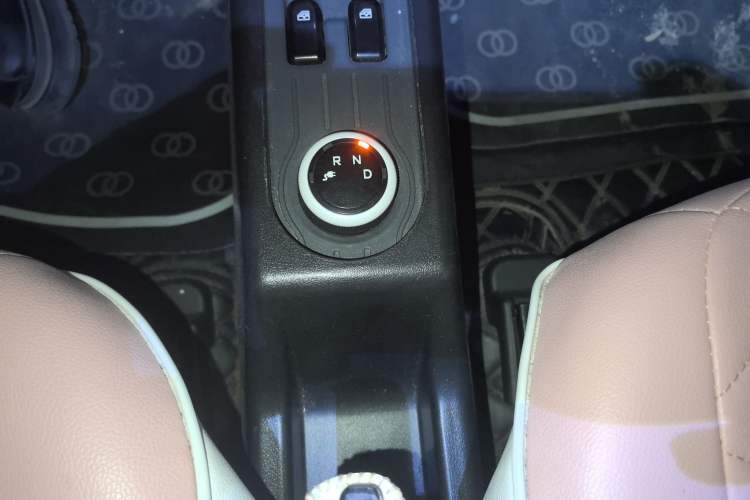 Used Wuling Hongguang MINIEV 2022 Macaron Fashion Model Lithium Iron Phosphate
