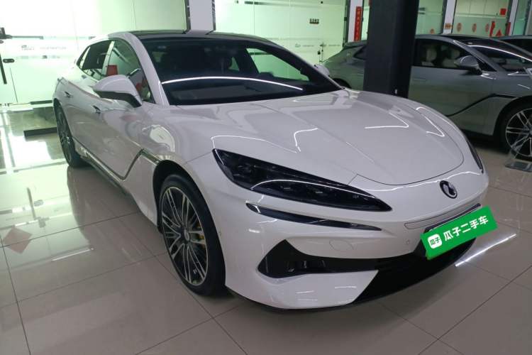 Used Denza Z9GT 2024 1100 Four-Wheel Drive Ultra Version
