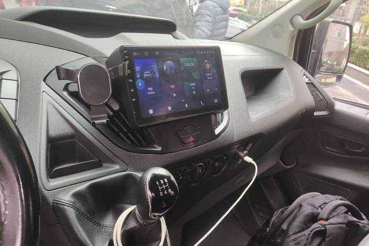 Used Ford Transit 2021 2.0T Diesel Manual Advanced Commercial Traveler Mid-Chassis Mid-Roof 9-Seater China VI