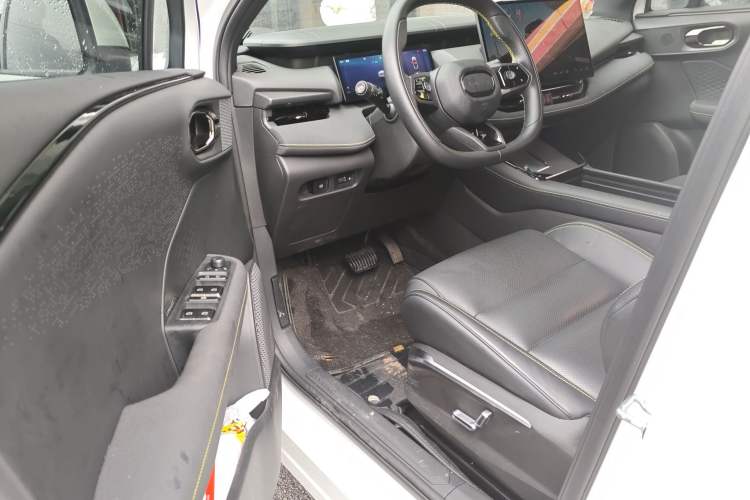 Used Lynk & Co 06 2025 Renew 1.5T Pro
