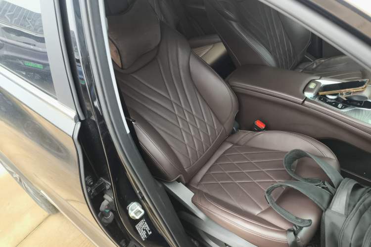 Used Chery Tiggo 8 PRO 2022 390T All-Wheel-Drive Ocean Edition 5 Seats Right Front Seat