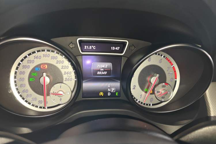 Used Mercedes-Benz GLA 2015 GLA 220 4MATIC Fashion Model
