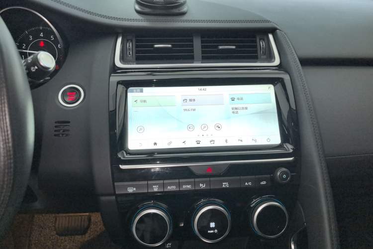 Used Jaguar E-PACE 2018 P200 S China VI Audio And AC Panel
