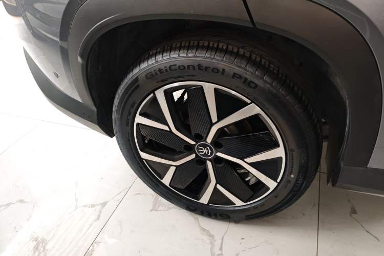 Used BYD Song L DM-i 2025 Intelligent Driving Version 160 km Beyond-Range Type Right Rear Wheel Hub