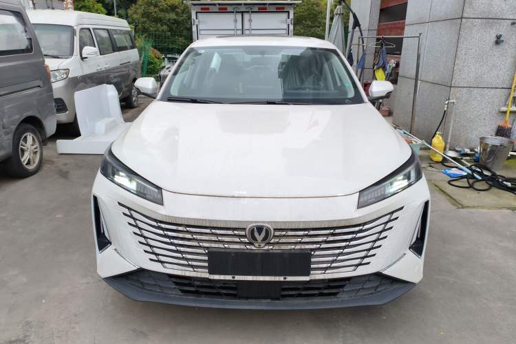 Used CHANGAN Eado 2025 Blue Whale 1.5T 500Bar Prestige Model
