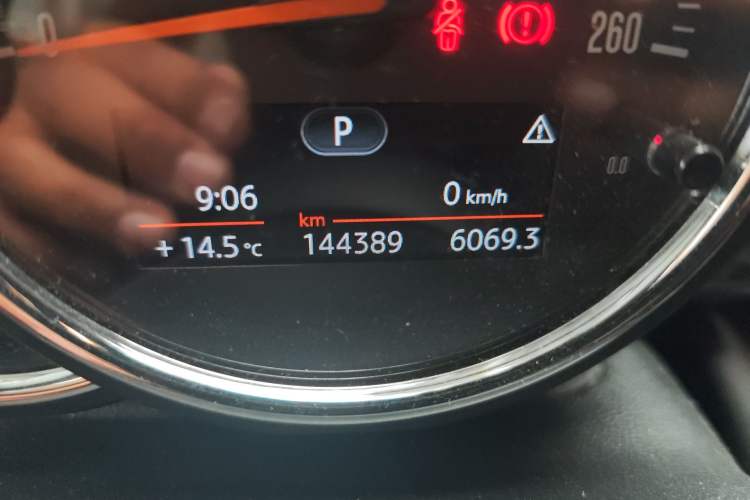 Used MINI 2016 2.0T COOPER S Five-Door Edition Odometer Close Up