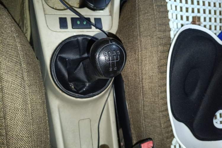 Used Skoda Fabia 2012 1.4L Manual Crystal Edition Gear Lever