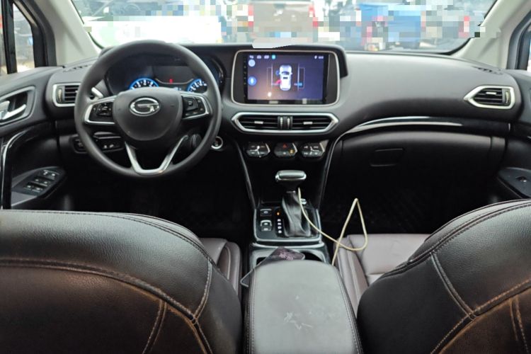 Used GAC Trumpchi GS4 2018 235T Automatic Two-Wheel Drive Elite Millionth Anniversary Edition Center Console