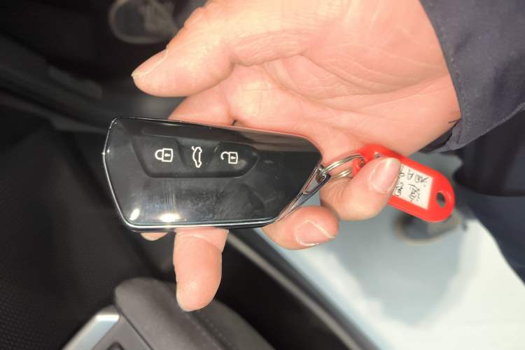 Used Volkswagen Teramont 2025 Tiguan Pro 450TSI Four-Wheel Drive Summit Edition
