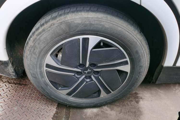 Used XPeng G6 2023 580 Long-Range Pro Exterior 5