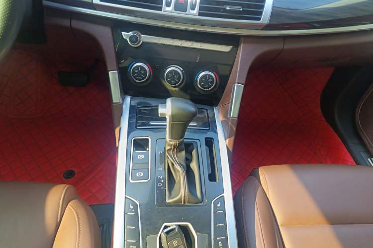 Used Haval H7 2019 2.0T Smart Enjoyment Version China VI Standard
